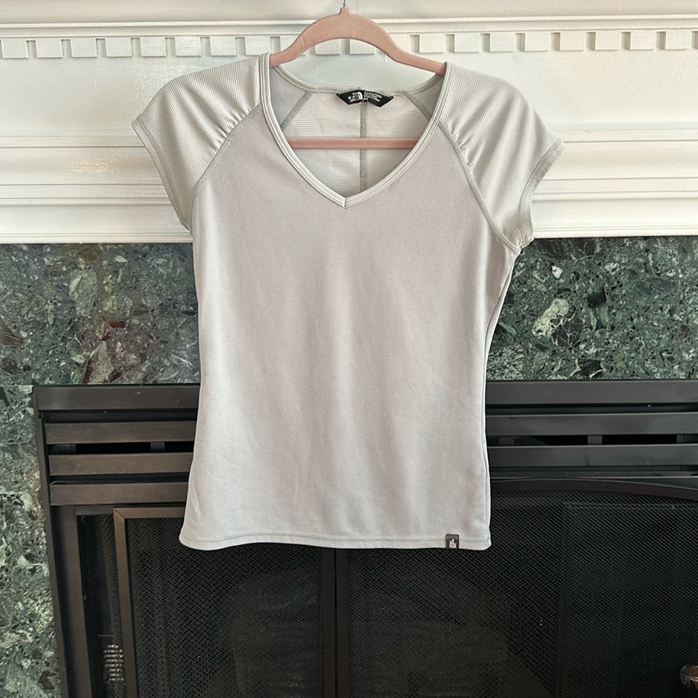 North Face Active Striped Tee size small